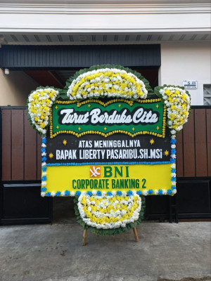 Papan Bunga Duka di Pontap