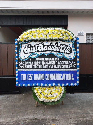 Papan Bunga Duka di Pontap